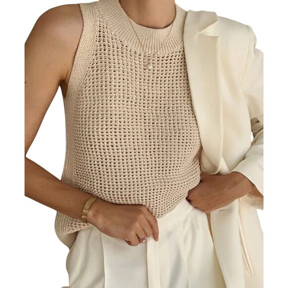 Commense Red Sleeveless Knit Top - Picture 5 of 6